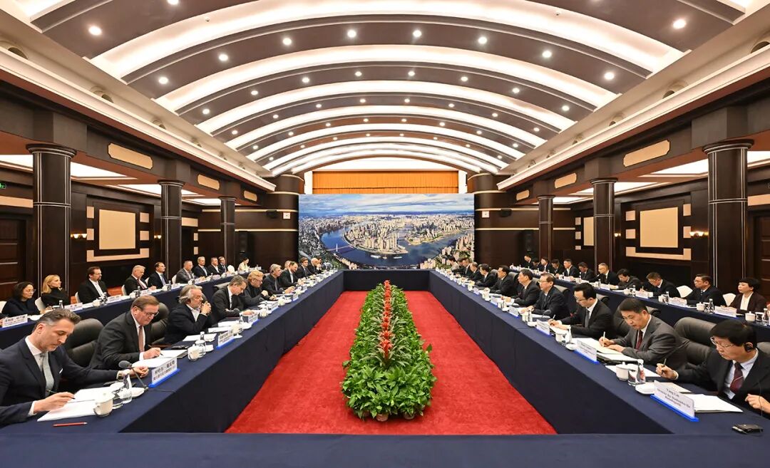 重庆市长胡衡华已连续缺席三场重大活动