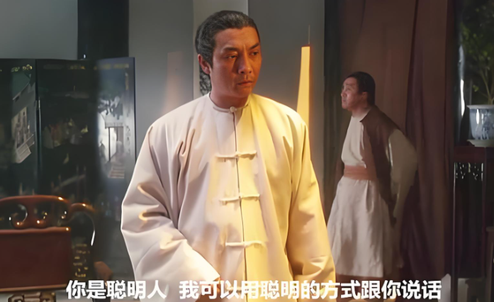 金庸如何完成对自己的政治清算? 金庸如何完成对自己的政治清算?
